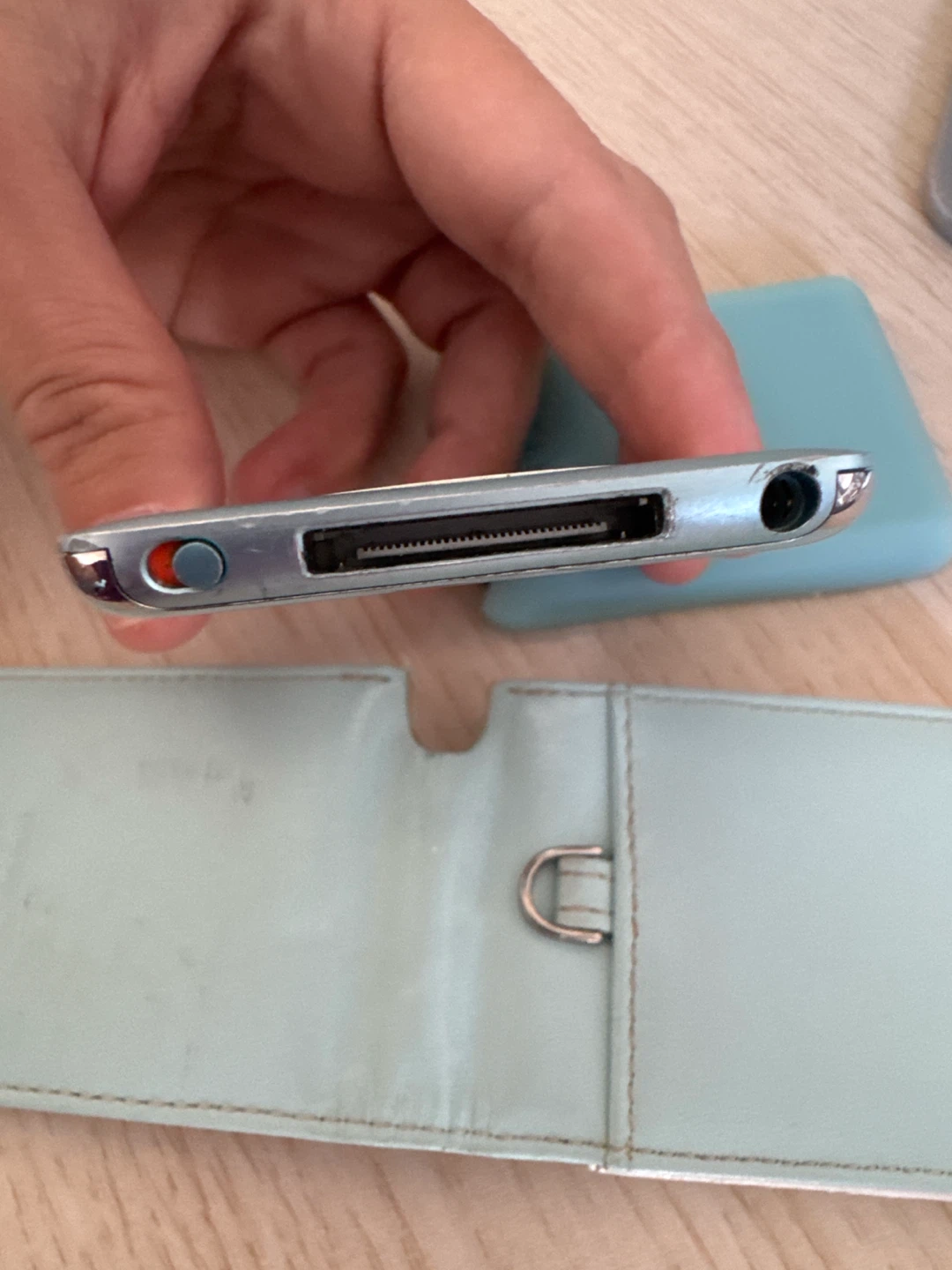 Apple iPod Nano 3rd Generation 8GB - photo 5