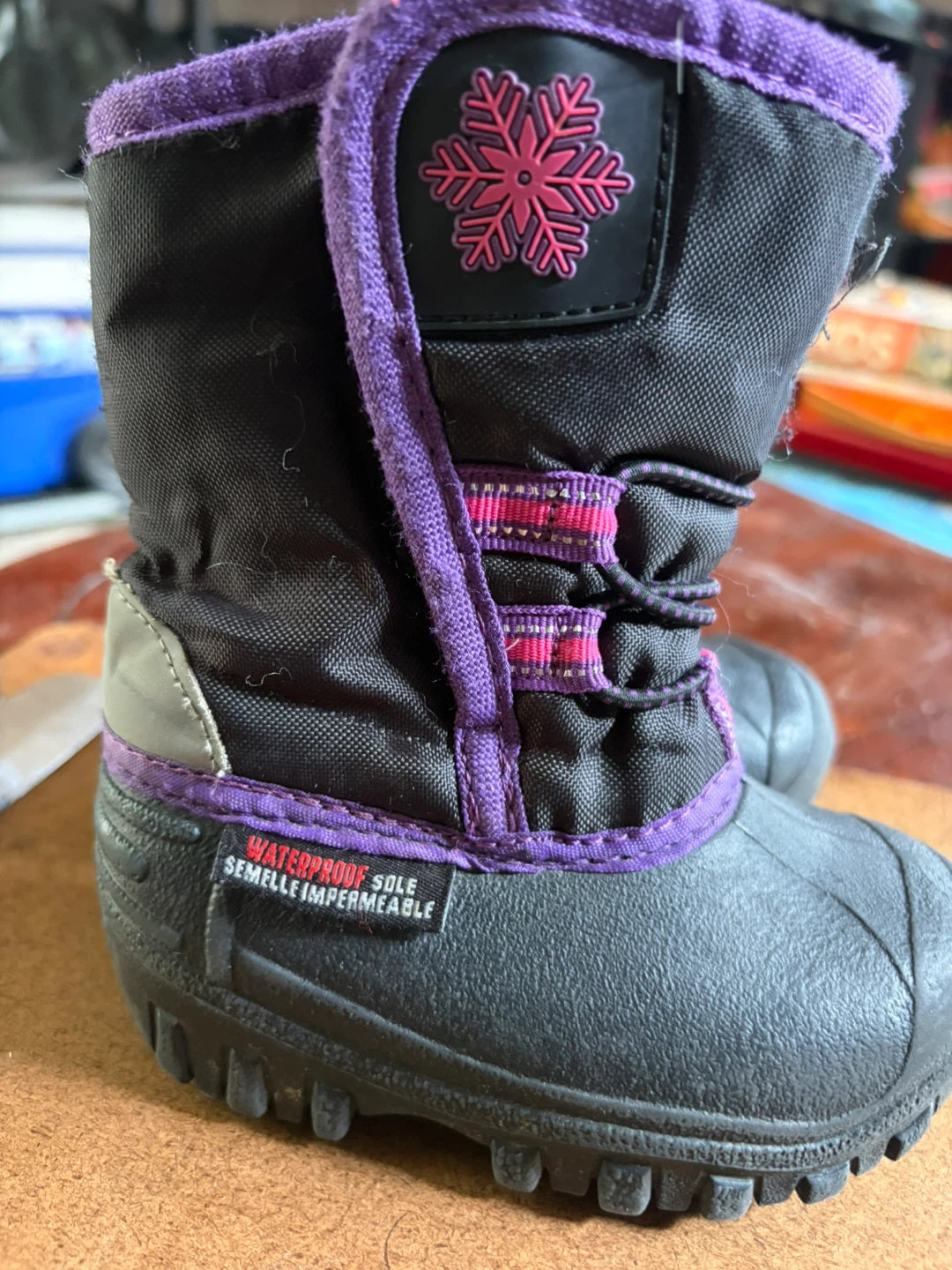 Girls' Black Winter Boots Size 5