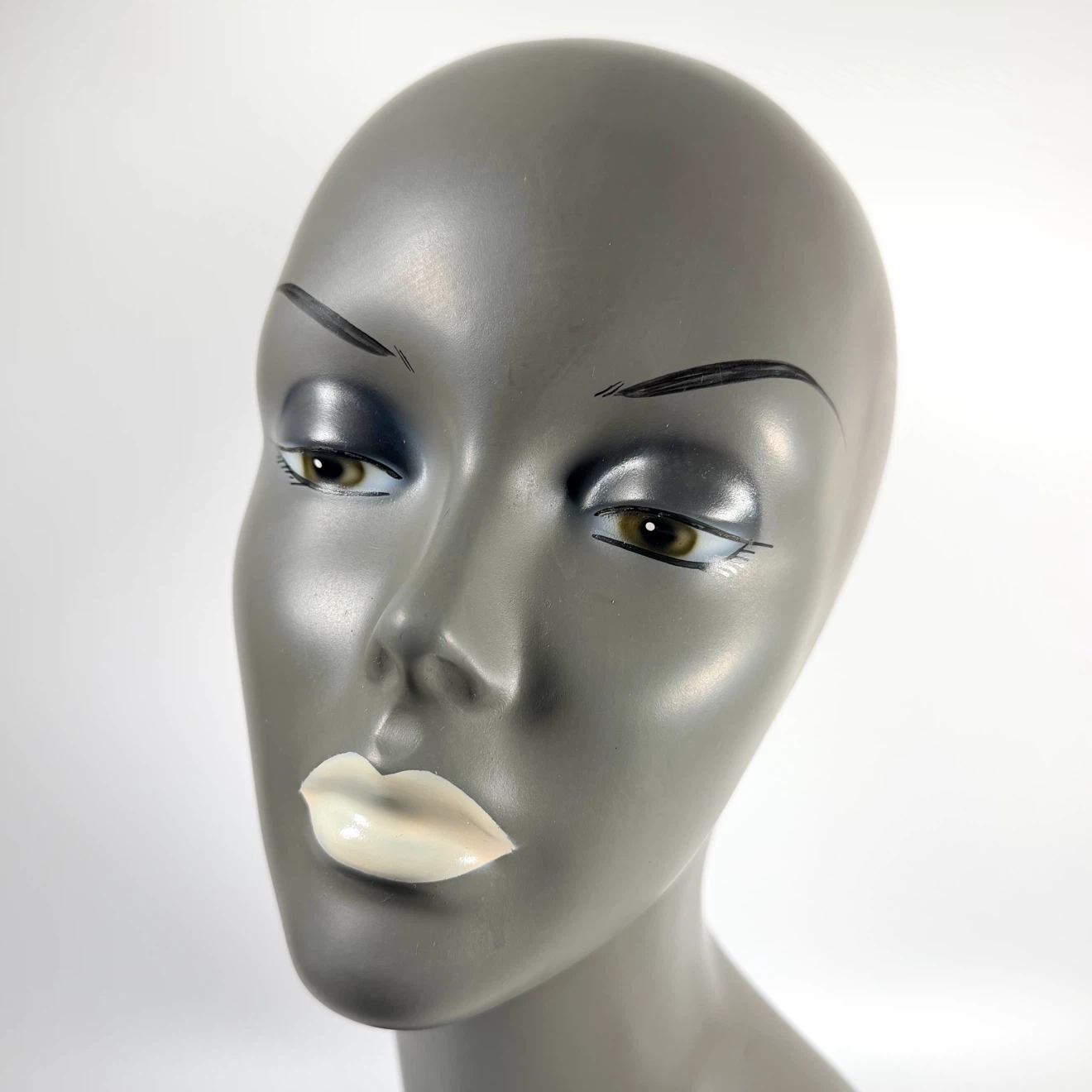 Vintage Mannequin Bust - photo 2