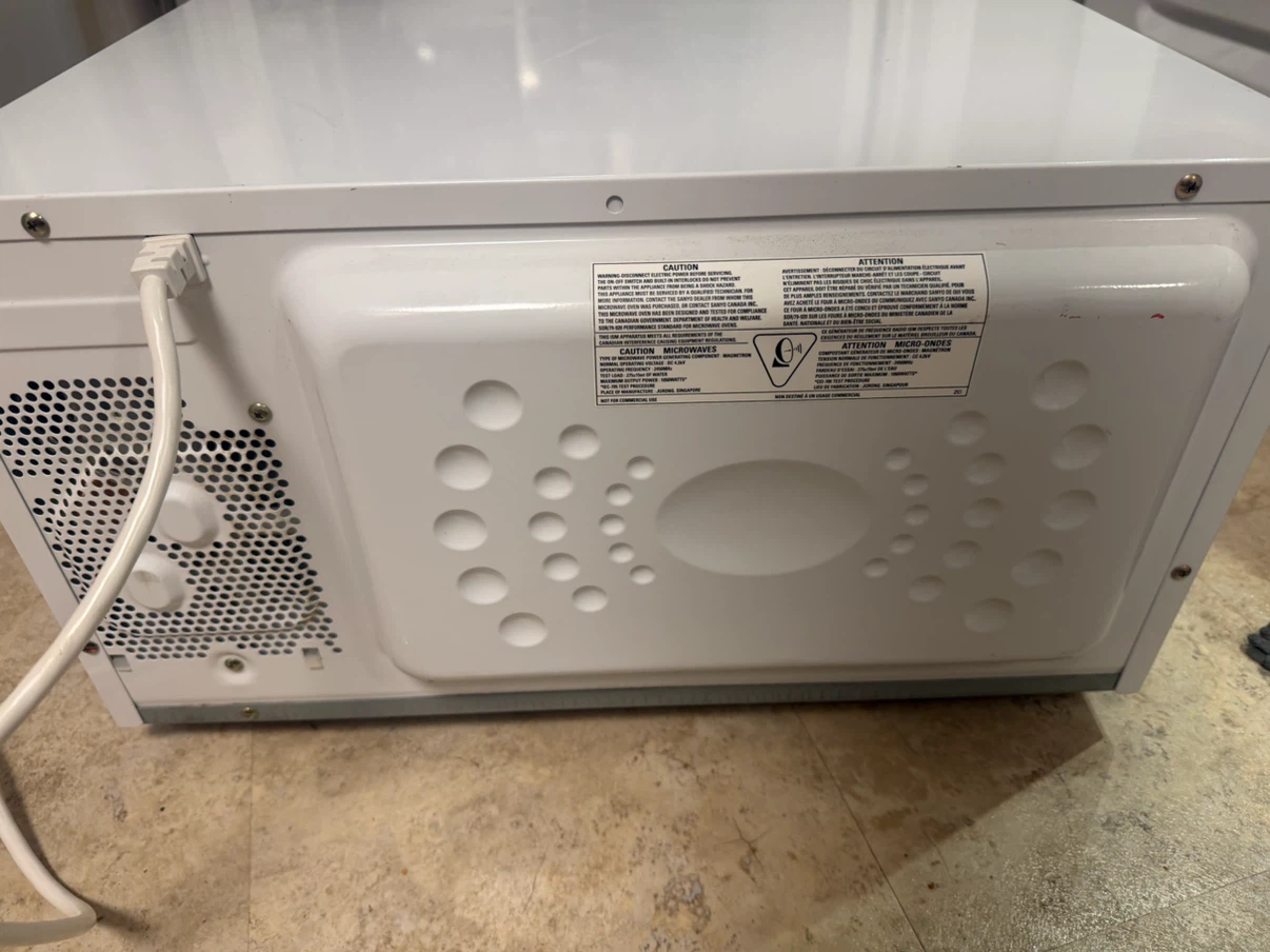 Sanyo Super Showerwave Microwave - photo 3