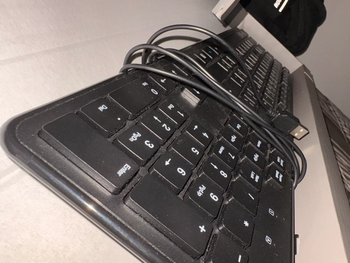 Wired keyboard and mouse combo - photo 2