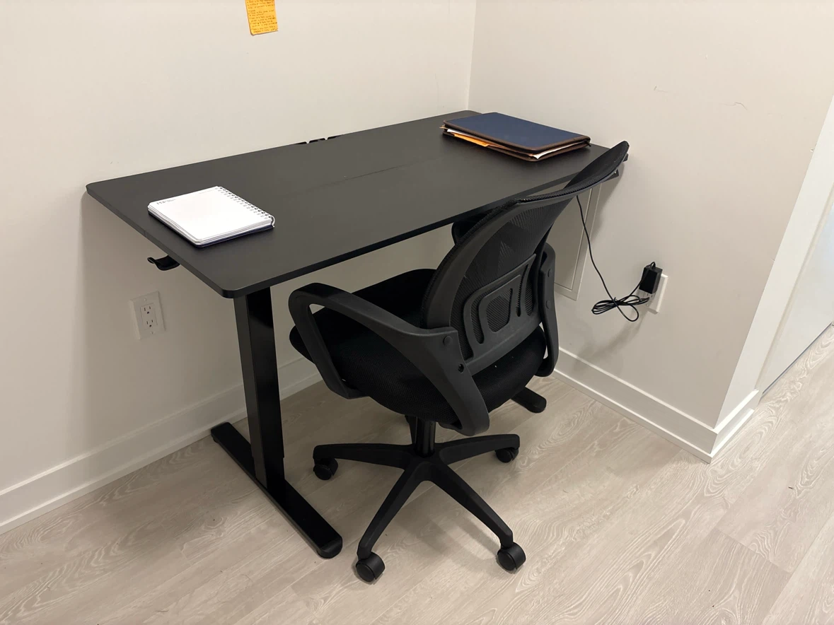 ErGear Electric Standing Desk – Like New - photo 4