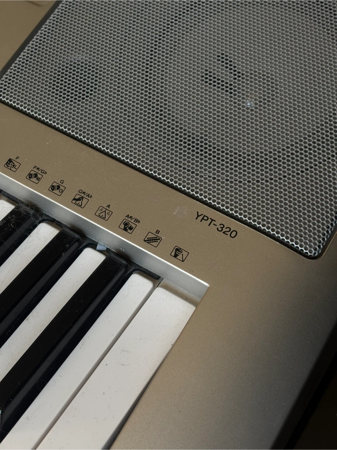 Yamaha YPT-320 Portable Keyboard - photo 4