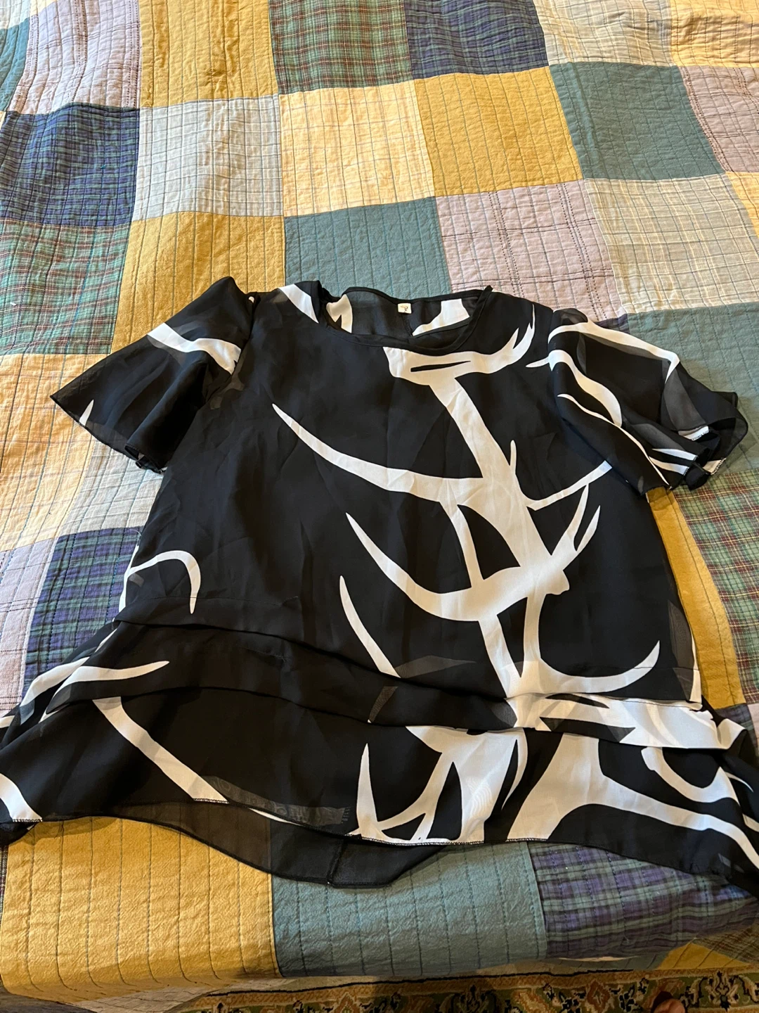Free Size XXL Black and White Patterned Top