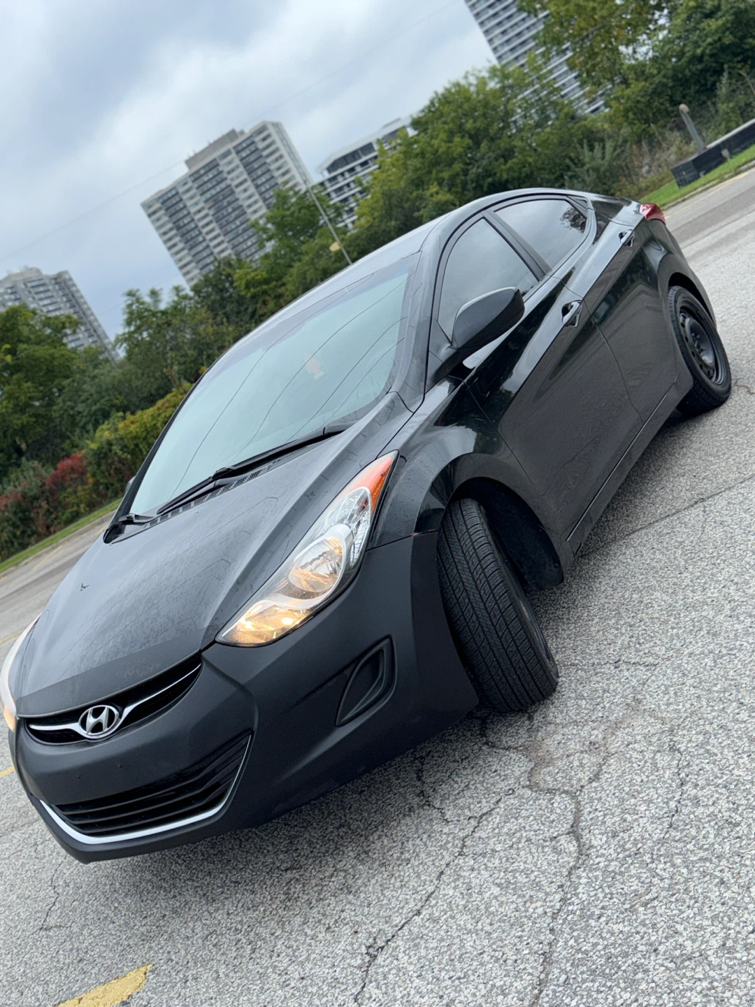 2012 Hyundai Elantra Limited – 206,000 km
