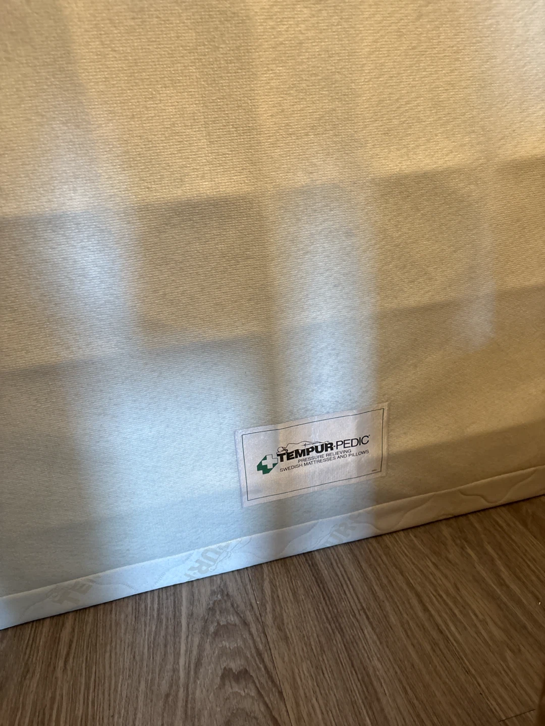 Tempur-Pedic mattress - photo 3
