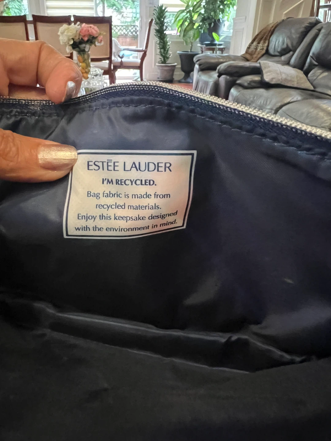 Estée Lauder Plaid Cosmetic Bag - photo 2