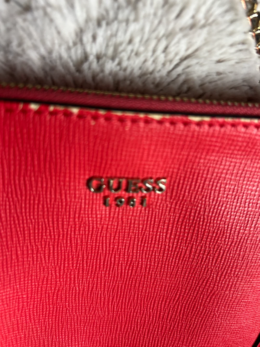 Guess 1981 Red Studded Crossbody Bag - photo 3