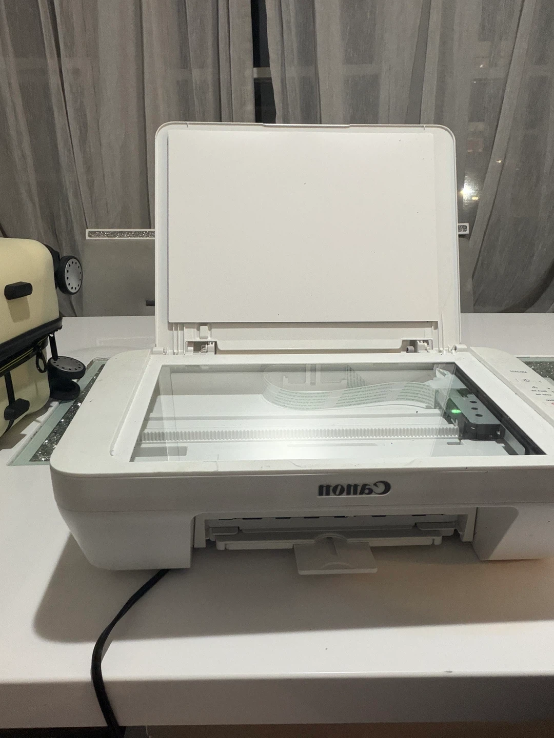 White Canon All-in-One Printer - photo 2