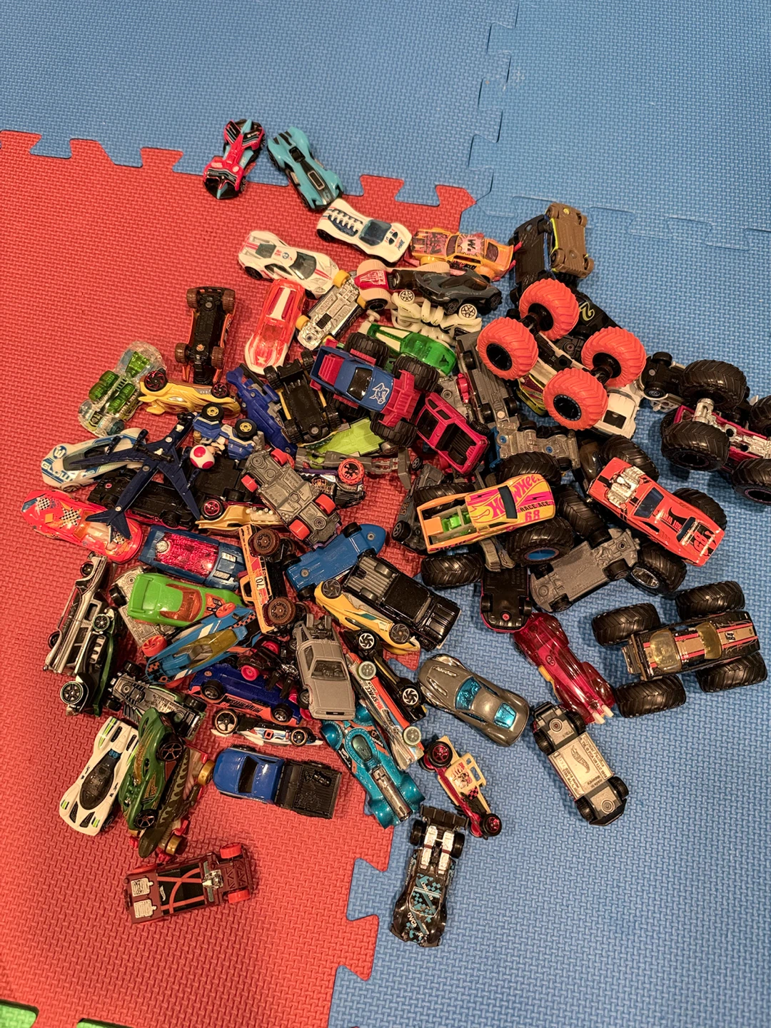 Hot wheels sets and cars