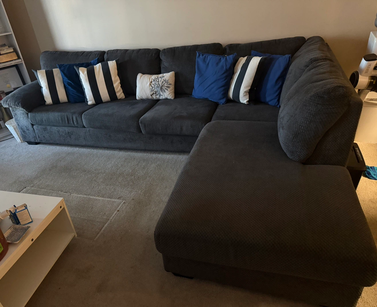 Dark grey sectional sofa - photo 3