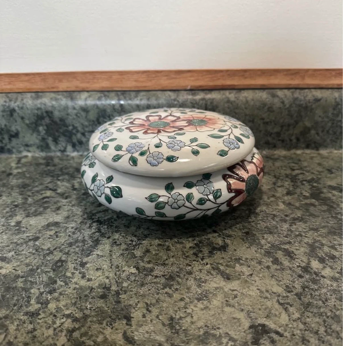Vintage Floral Porcelain Trinket Box - photo 4