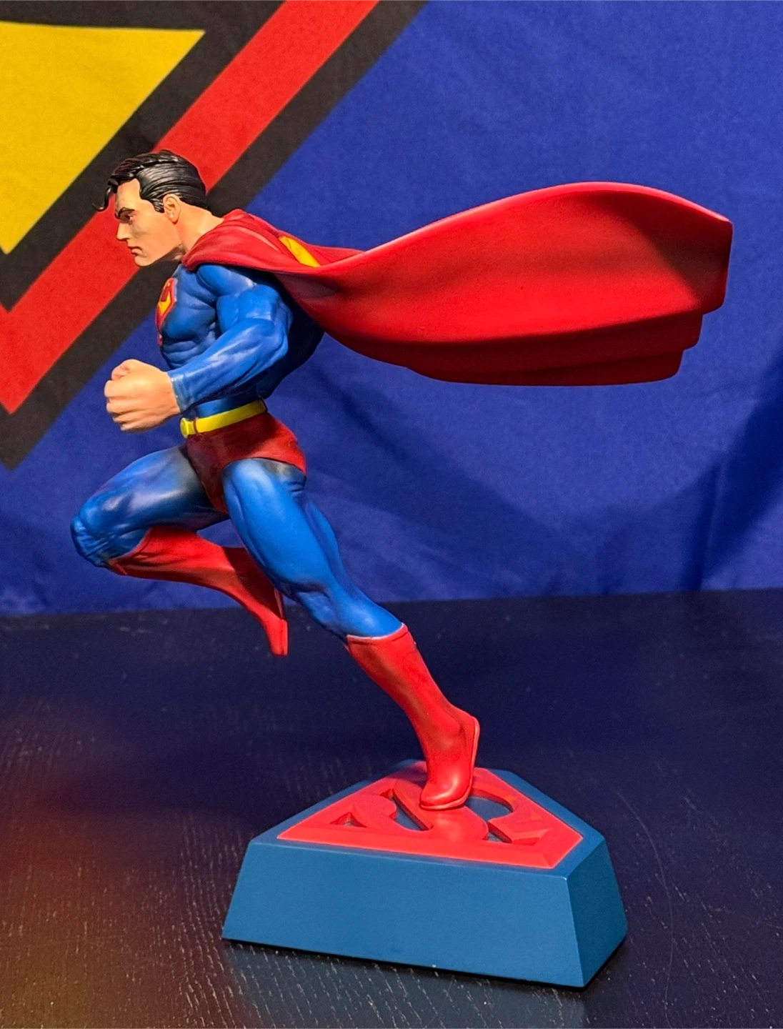 The Noble Collection Superman Comic Book Edition Figure - photo 4