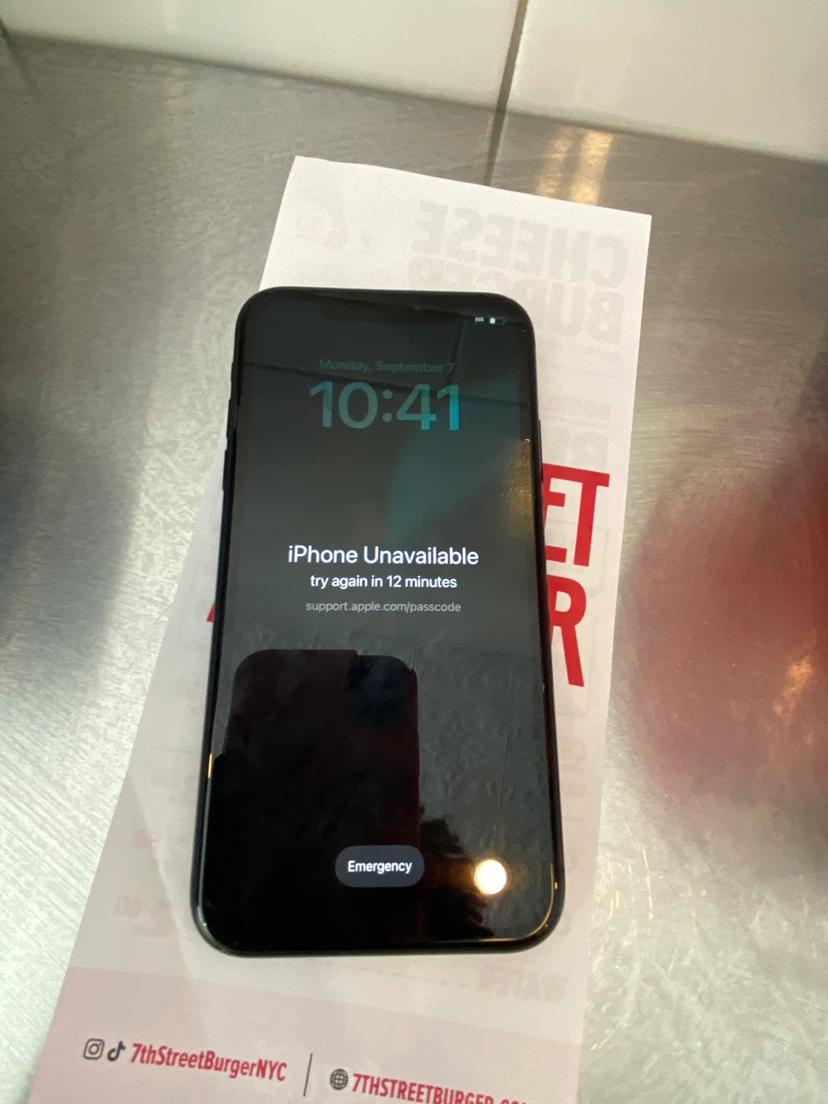 Apple iPhone