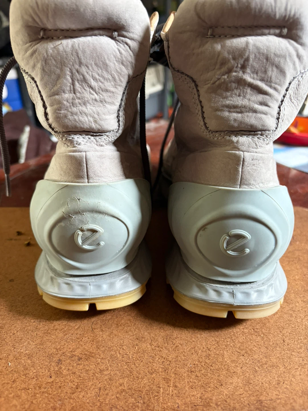 ECCO Bonded Leather Boots -mens 9 - photo 3