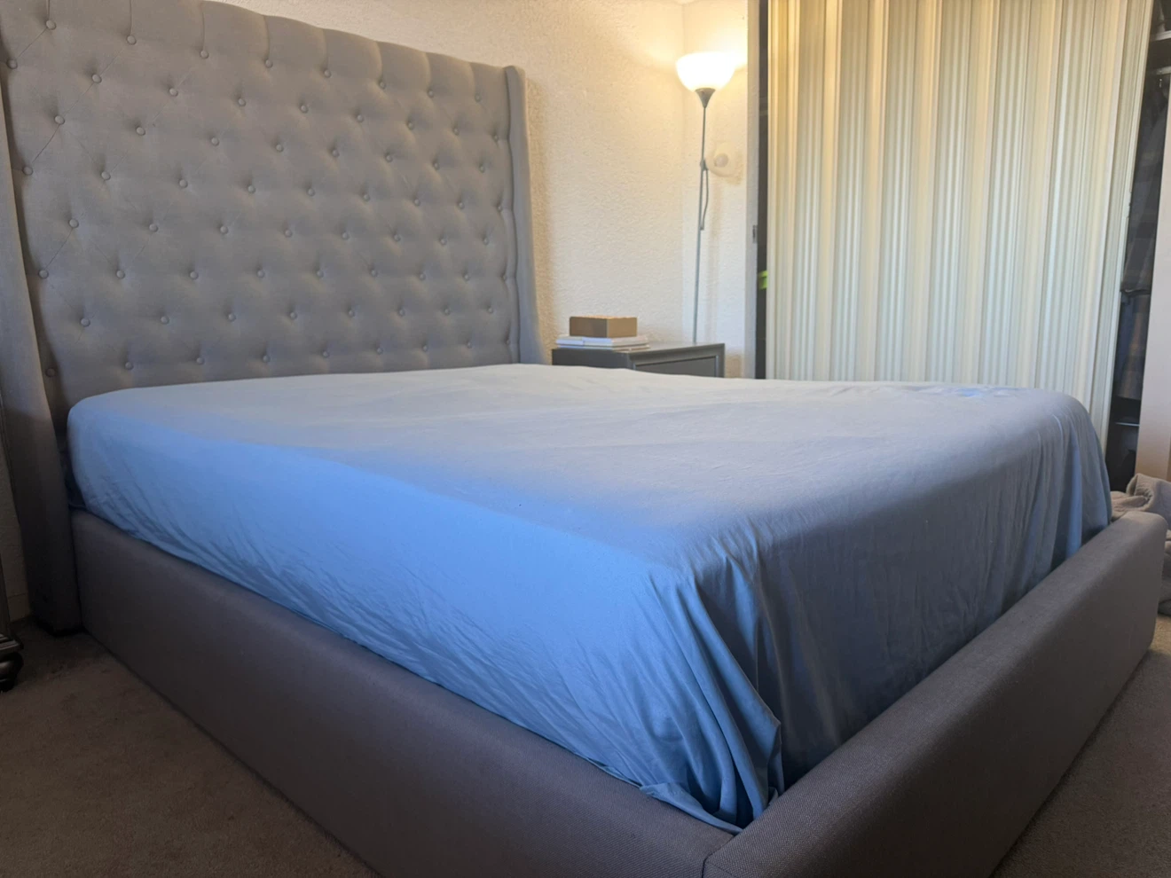 Tufted Upholstered Queen Bed Frame - photo 4