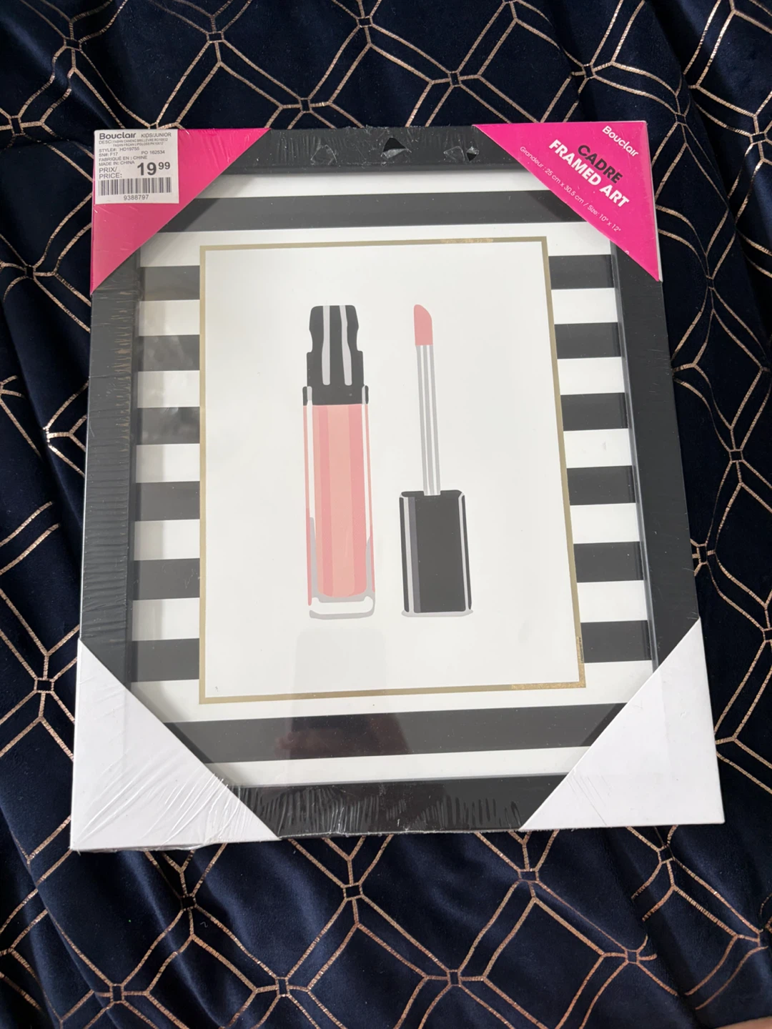 Bouclair Framed Lip Gloss Art