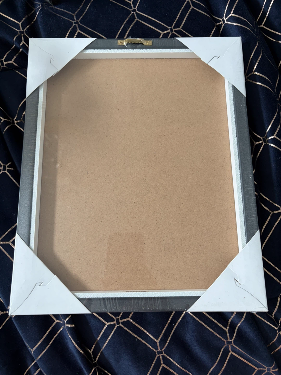 Bouclair Framed Lip Gloss Art - photo 2