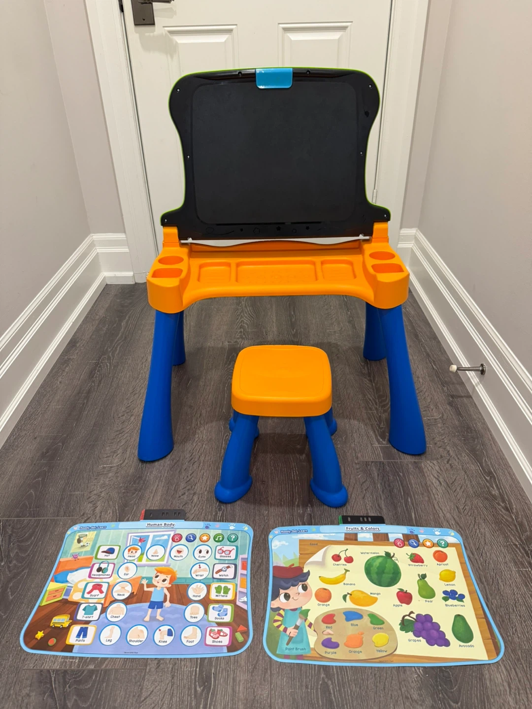 Like new VTech Explore and Write Activity Desk - photo 3