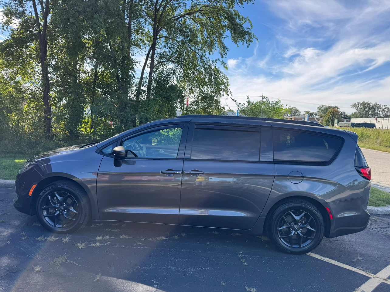 2019 Chrysler Pacifica S Minivan - photo 2