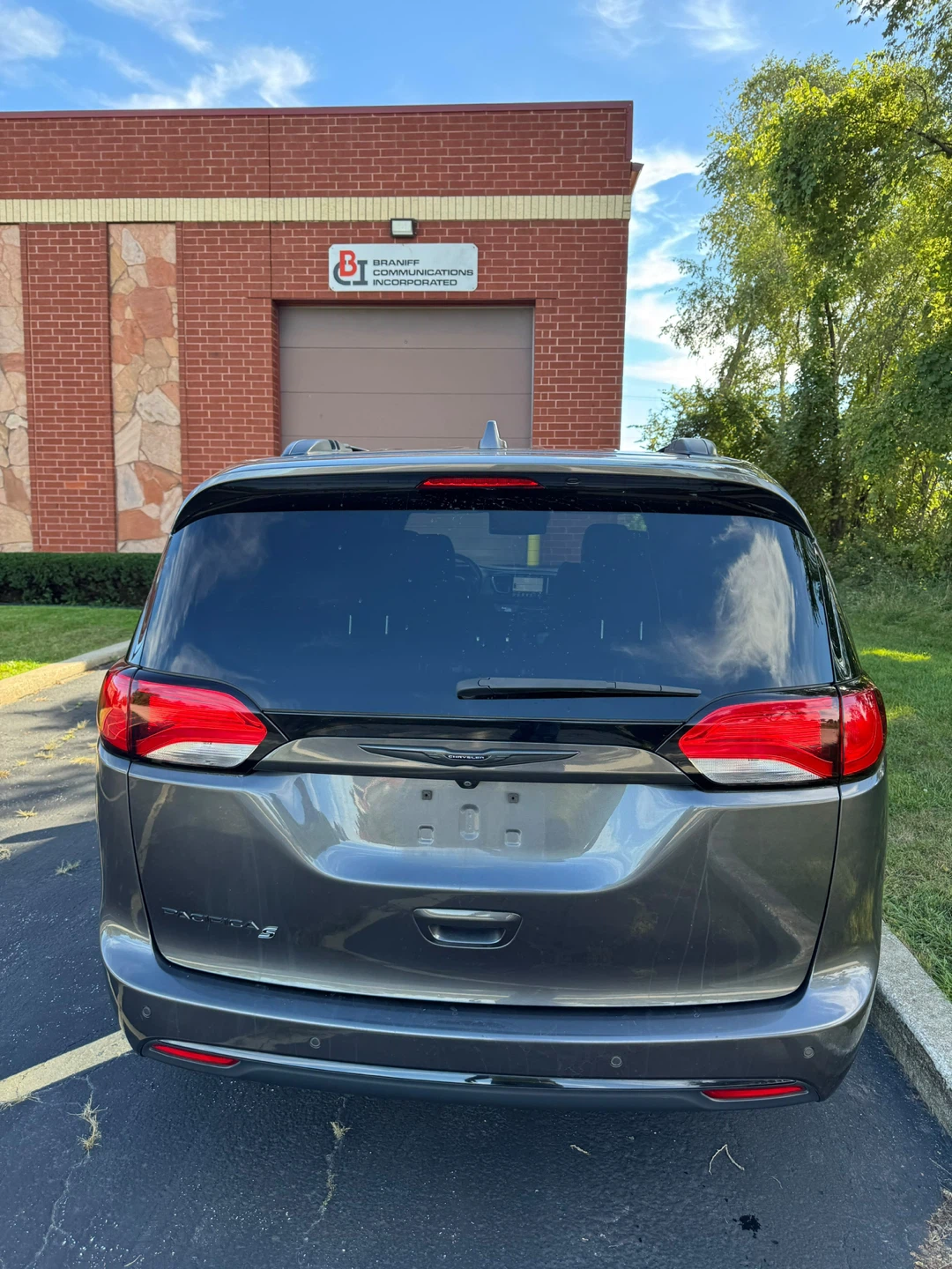 2019 Chrysler Pacifica S Minivan - photo 4