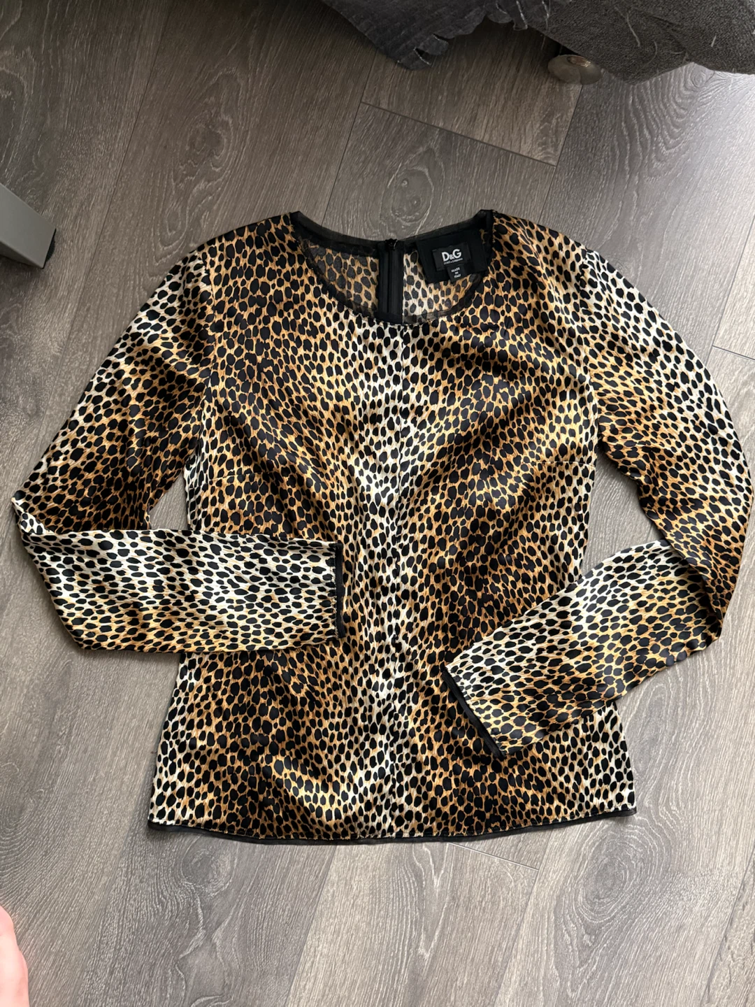 D&G Dolce & Gabbana silk Leopard Print Long Sleeve Top - photo 2