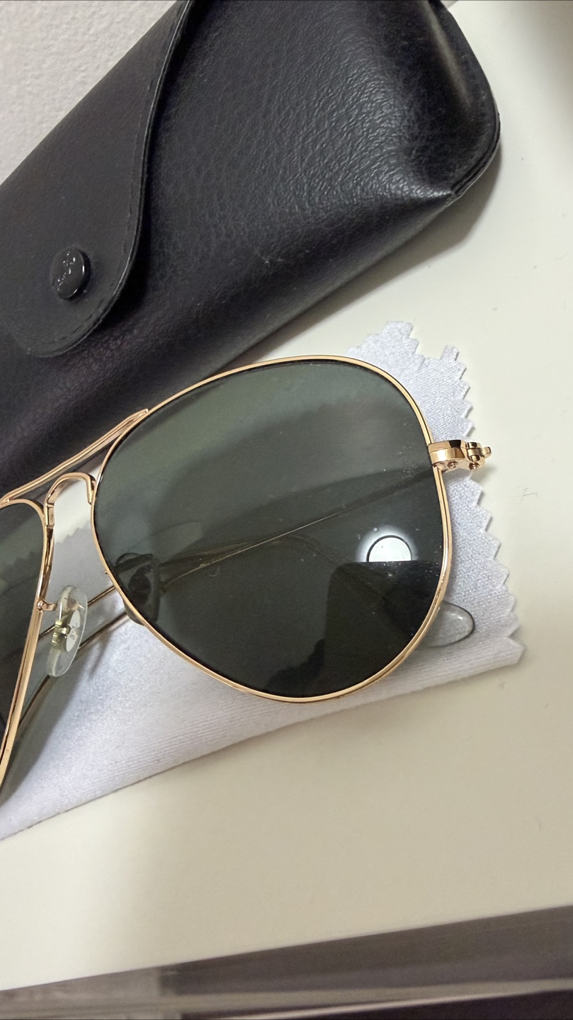 Ray-Ban Polarized Aviator Sunglasses - photo 3