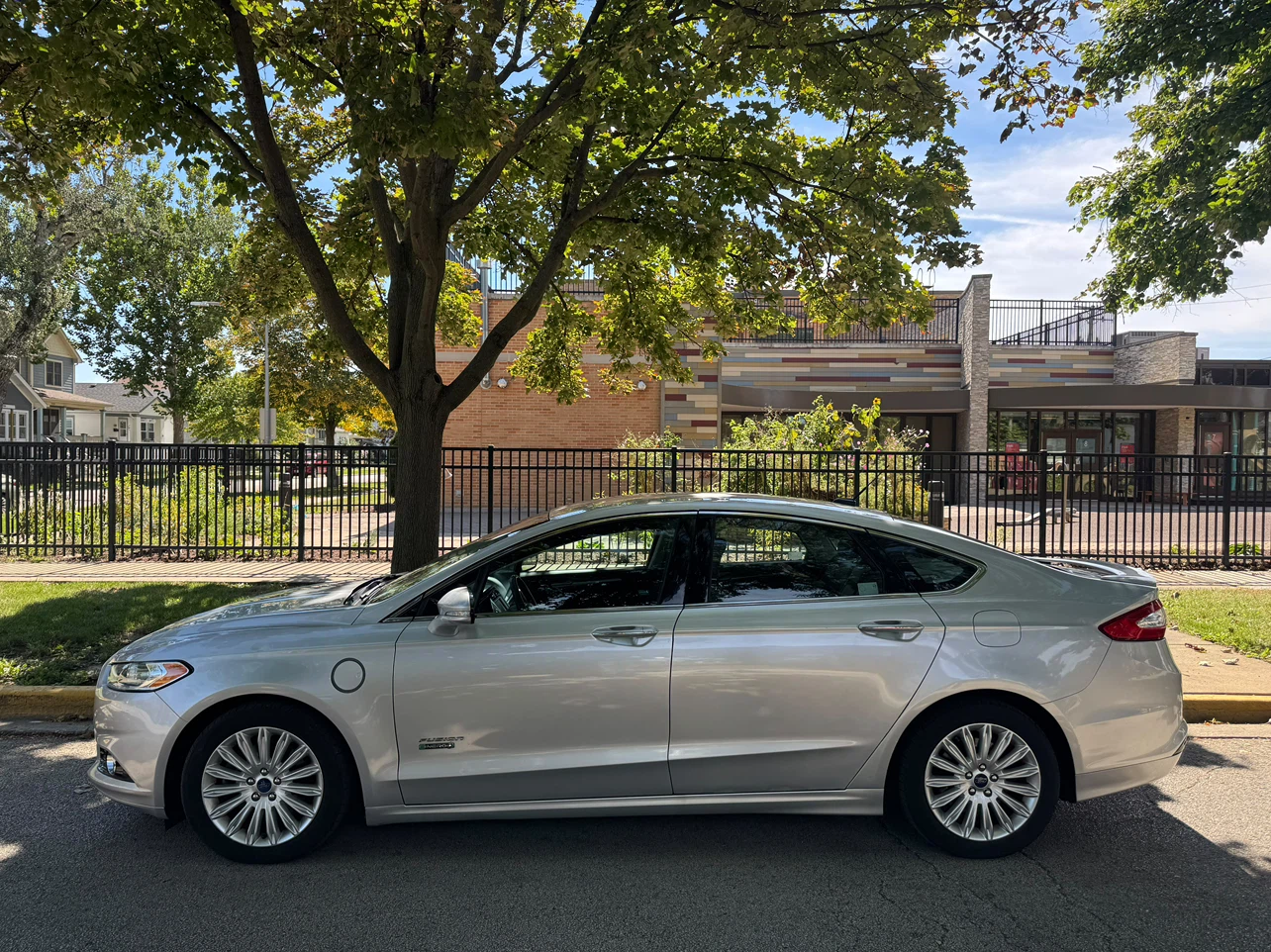 2013 Silver Ford Fusion Energi Titanium - photo 2