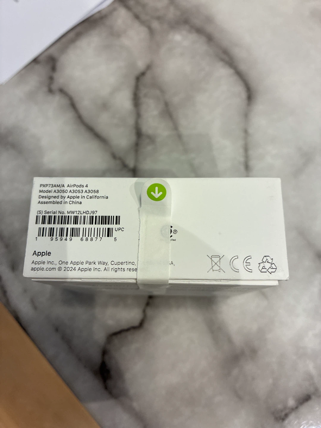 Apple AirPods 4 - photo 2