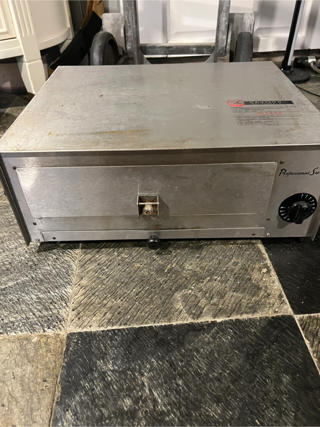 Pizza maker.