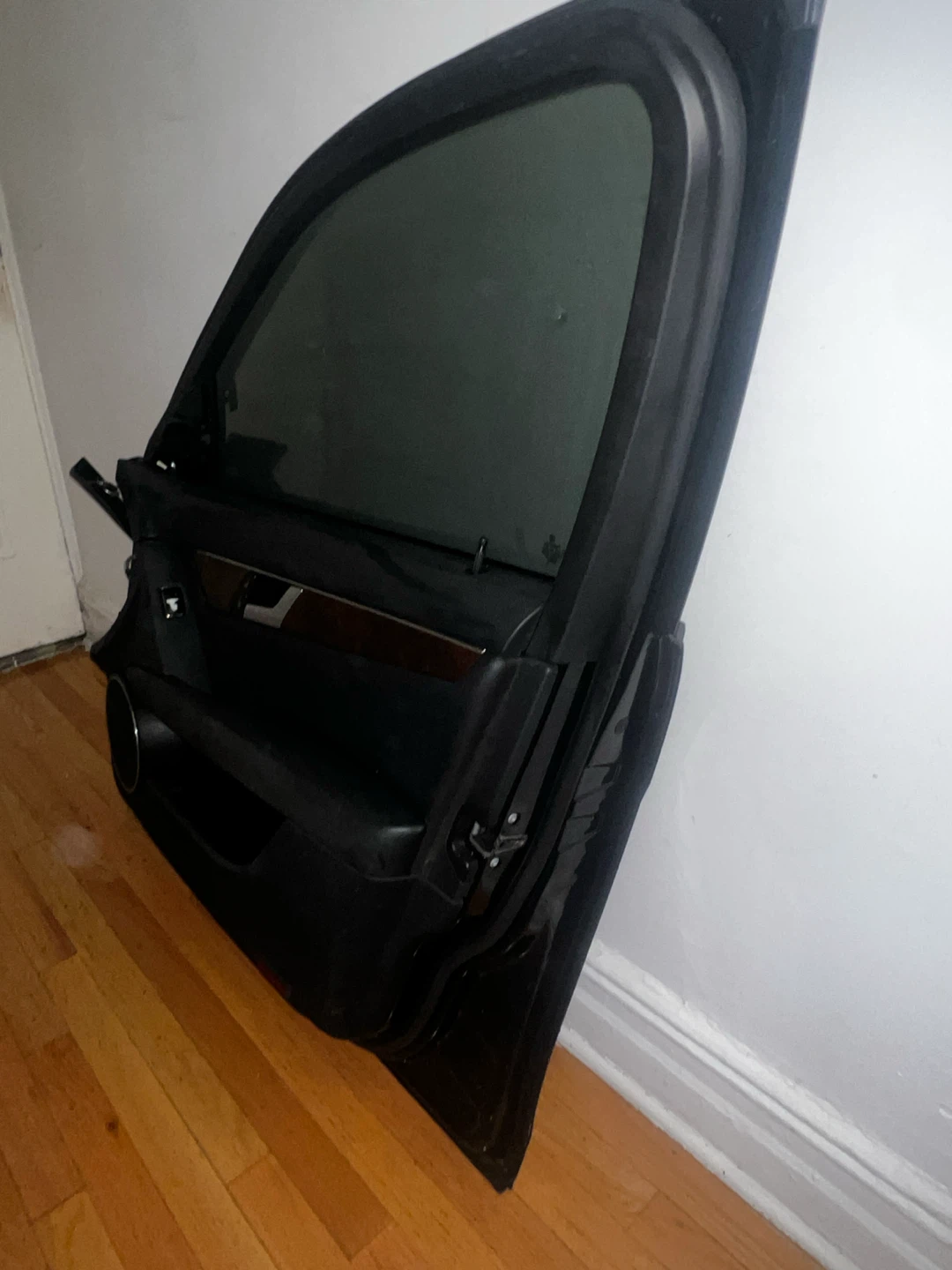 Mercedes C300 Front passenger door 2008-2014 W220 - photo 2