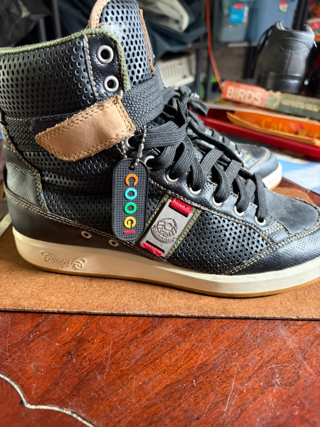 Mens Coogi High-Top Sneakers size 10