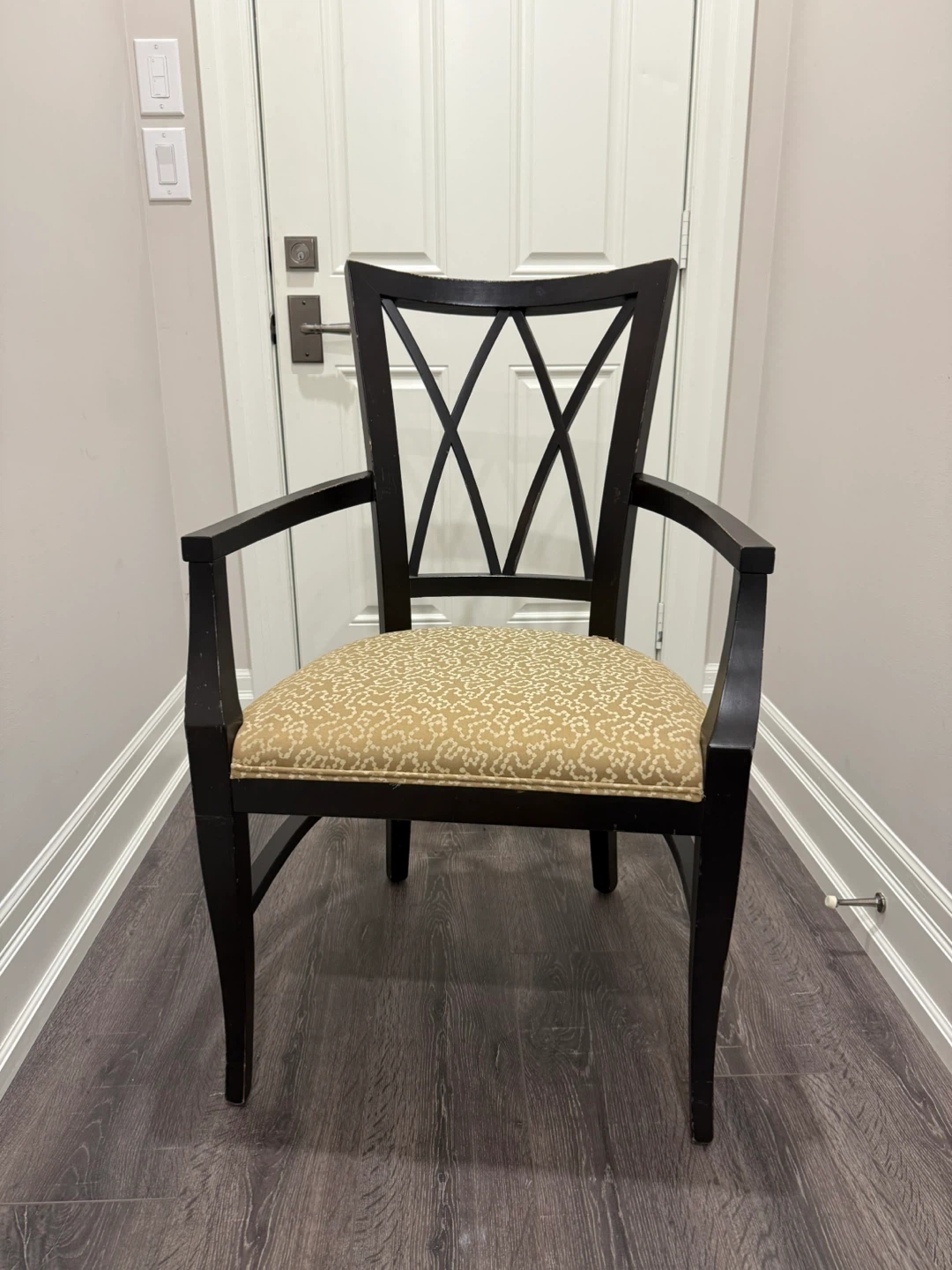 Dark Wooden Accent Arm Chair - photo 2