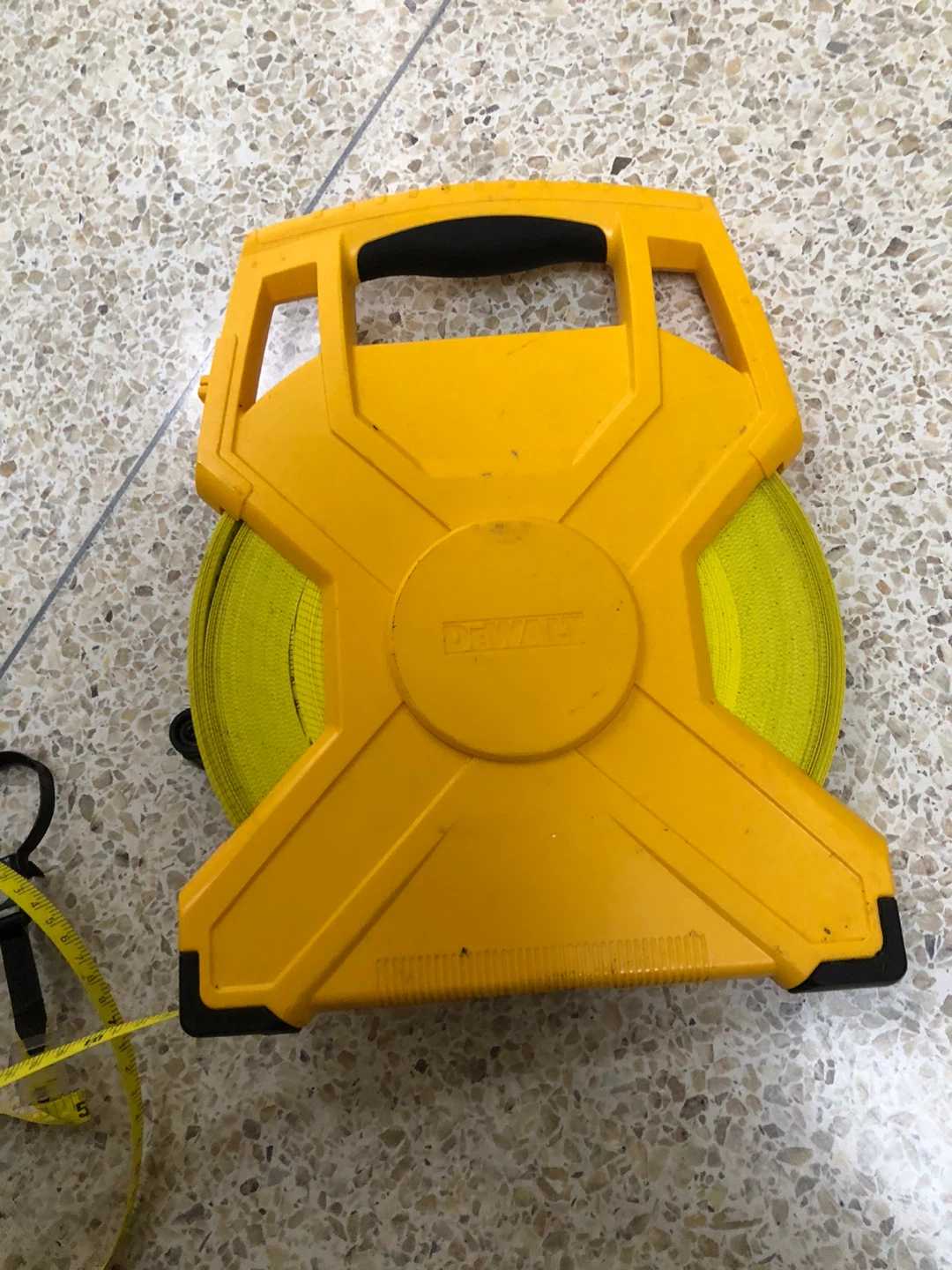DeWalt 100m/300' Long Tape - photo 3
