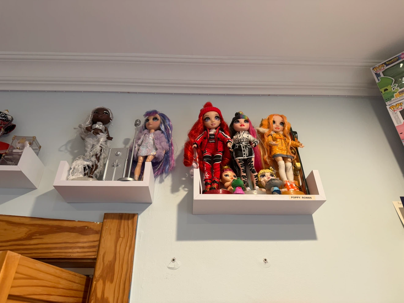 Large Collection of Rainbow High and LOL OMG Dolls - photo 5