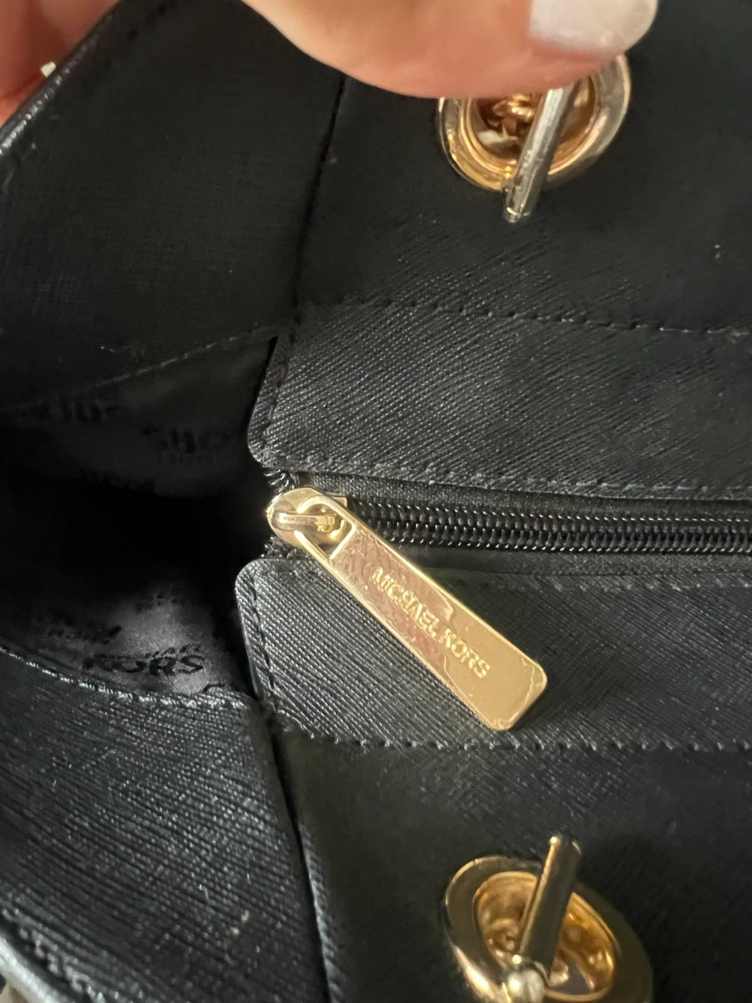 Michael Kors Black Shoulder Bag - photo 4