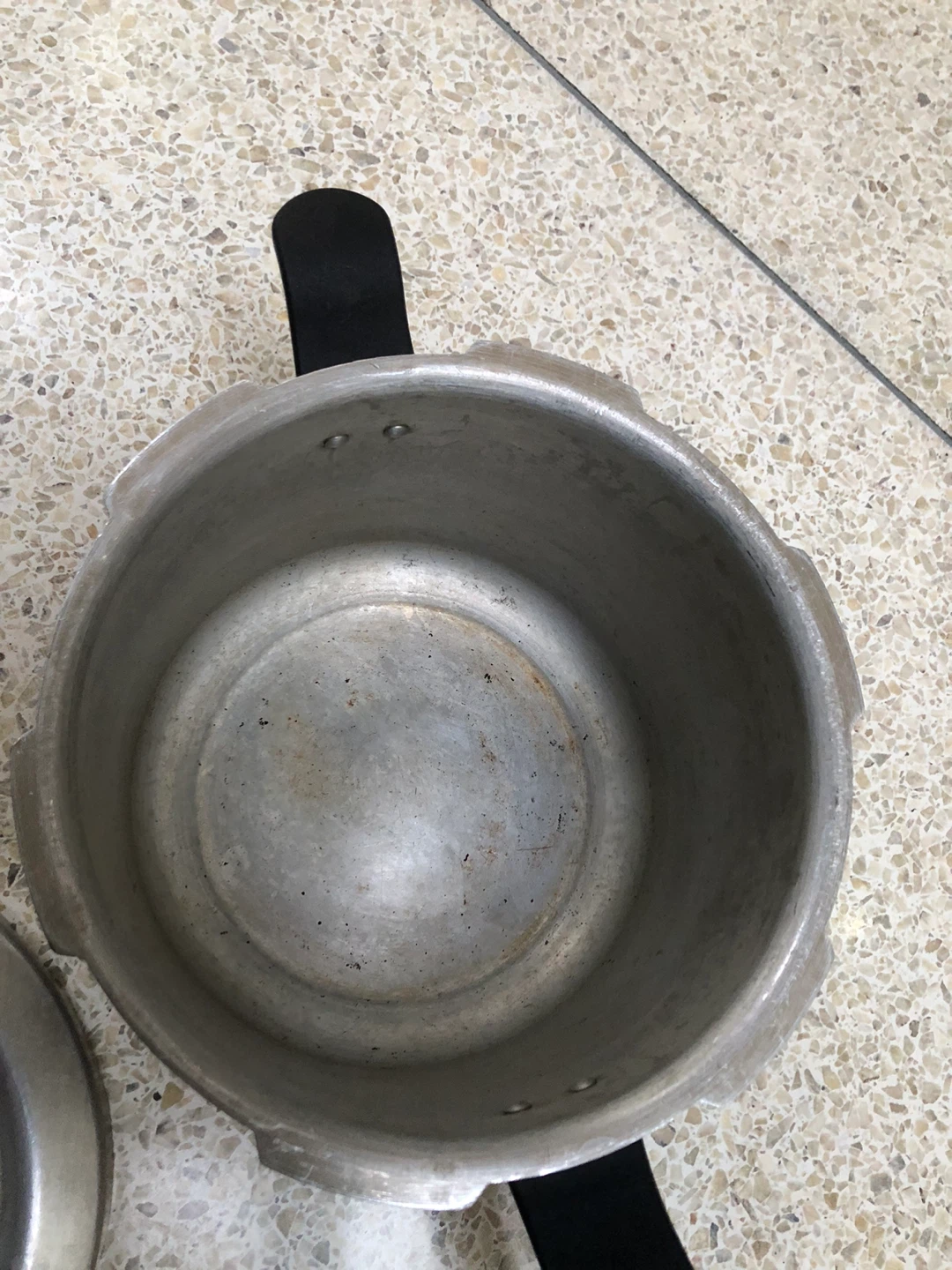 Antique pressure cooker - photo 2