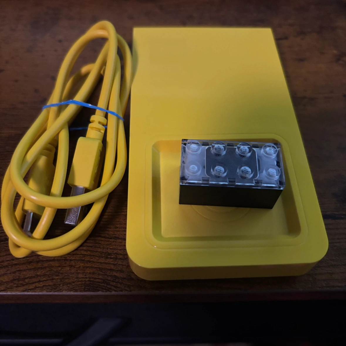 Lego smart brick with charger