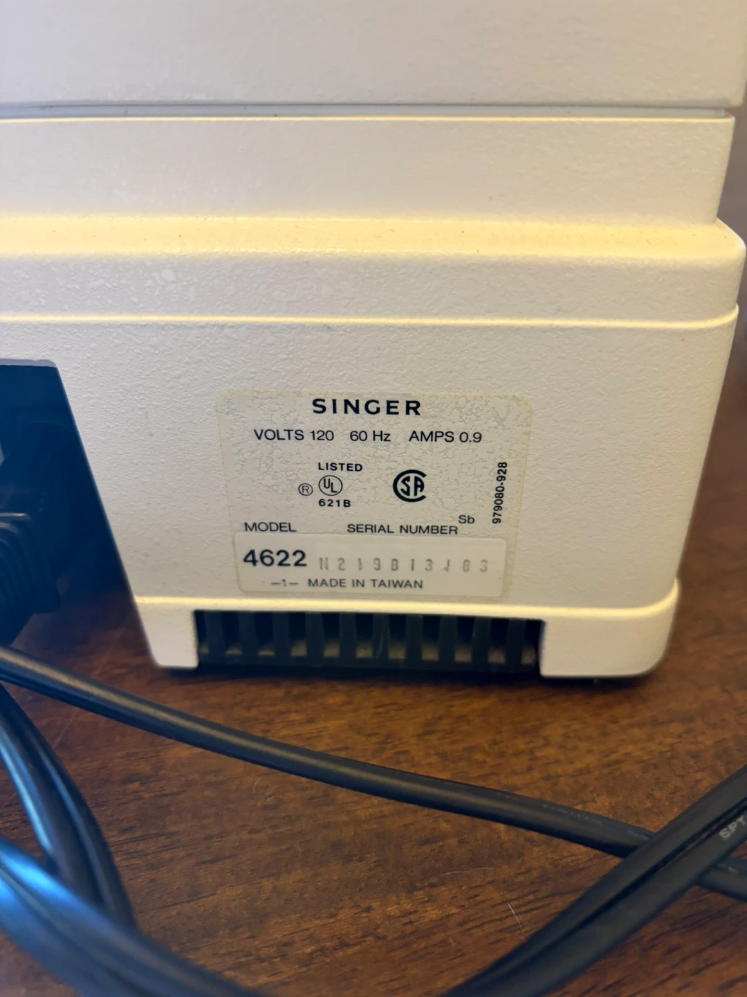 Vintage Singer Electronic Sewing Machine - photo 4