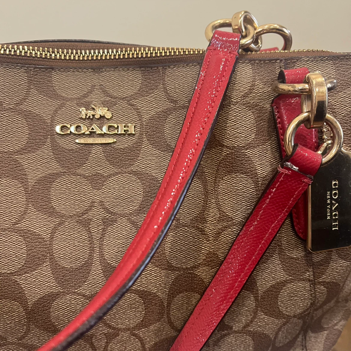 Authentic Coach Signature Canvas Tote Bag with Red Accents - photo 4