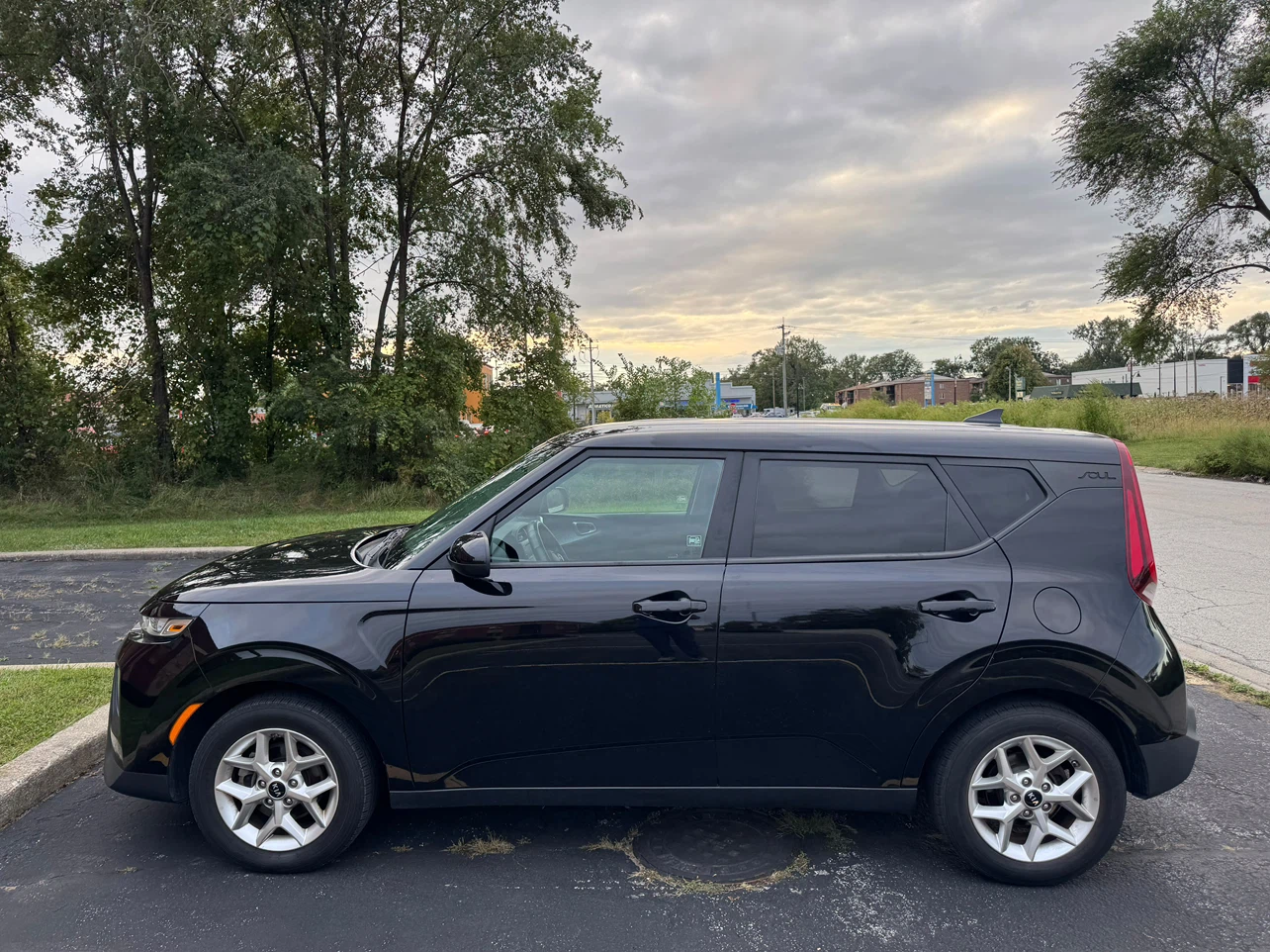 2020 Black Kia Soul S - photo 2