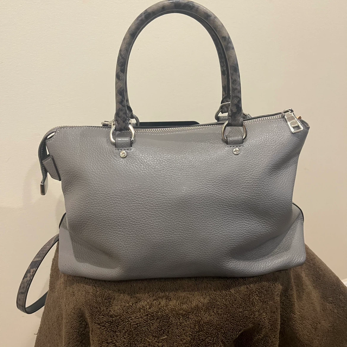 Authentic Coach Leather Satchel Handbag - photo 3