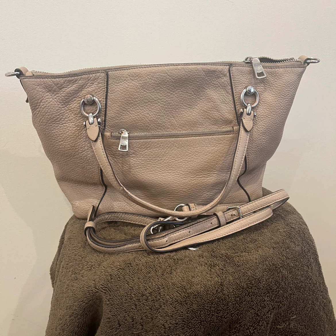 Authentic Coach Beige Leather Shoulder Bag