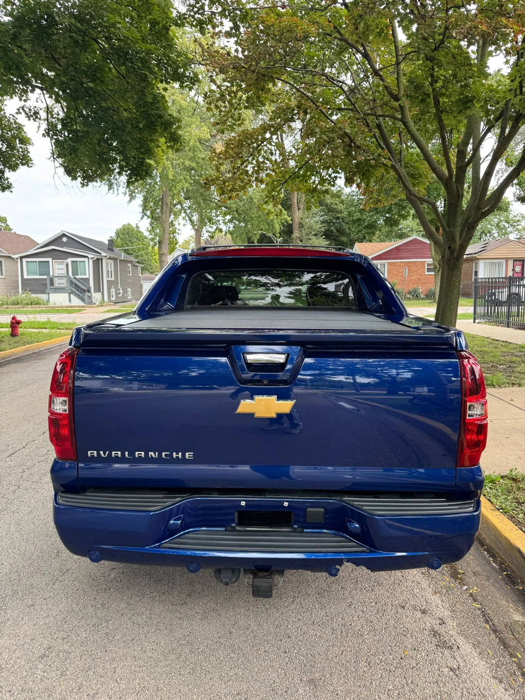 2013 Chevrolet Avalanche Pickup Truck - photo 3