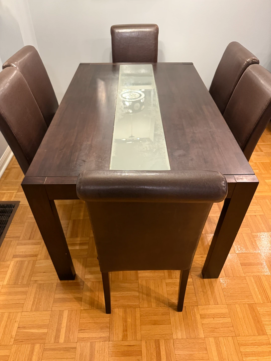 Dining Tanle