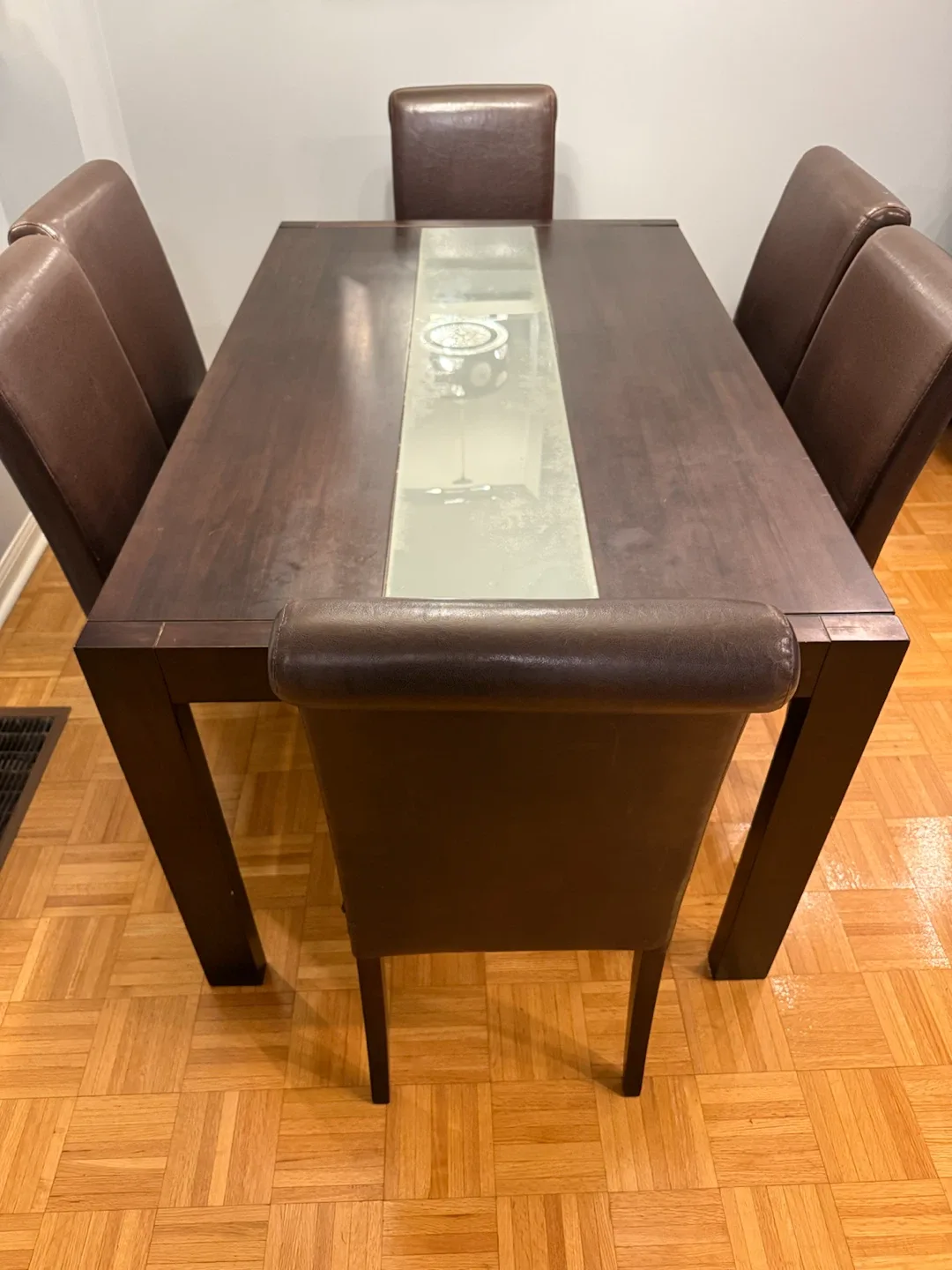 Dining Tanle