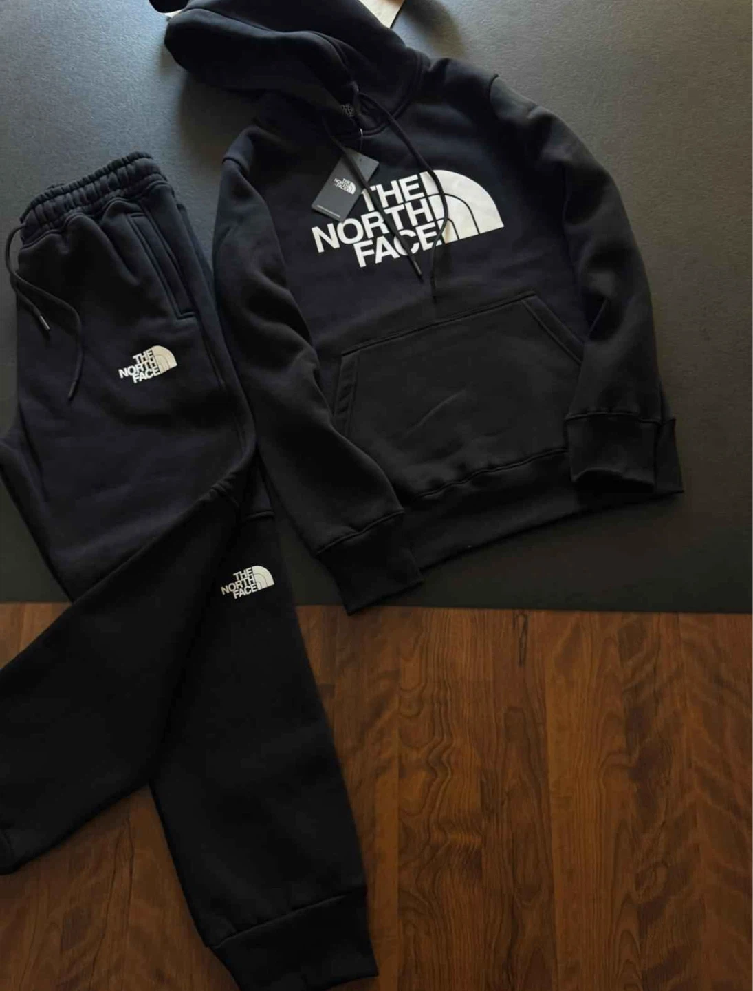 Beautiful Designer New North Face Tracksuit sale( Bug Save)
