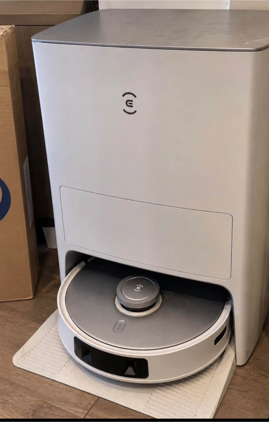 ECOVACS DEEBOT T20 OMNI Robot Vacuum & Mop