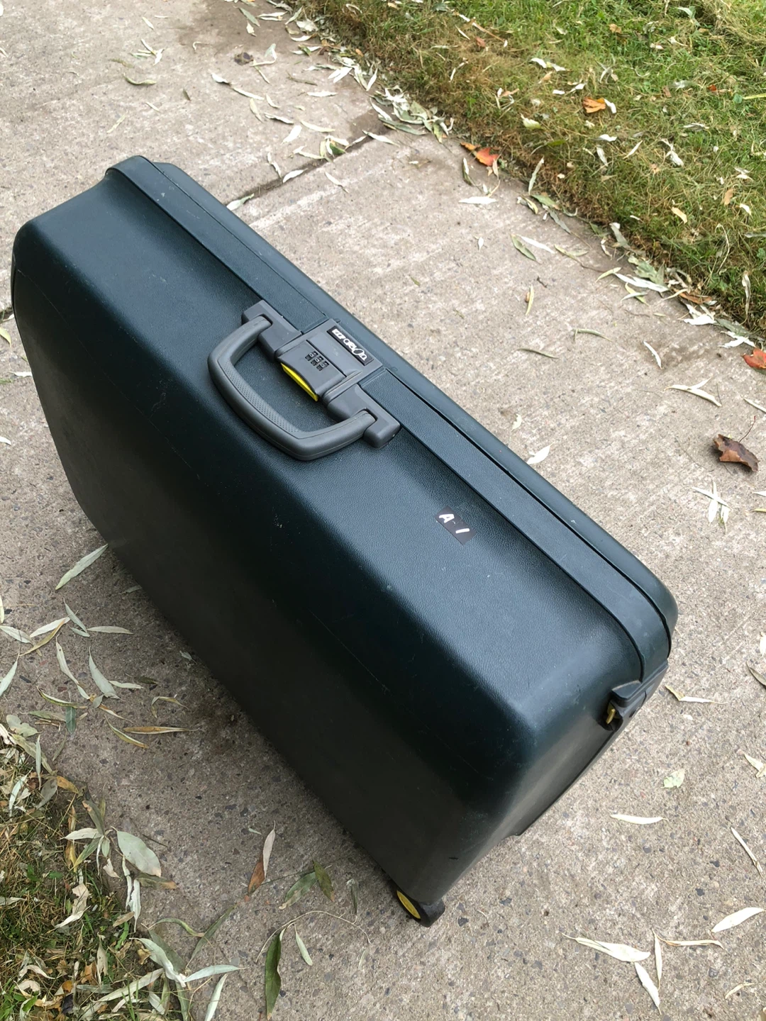 VIP Orion Hard Shell Rolling Suitcase