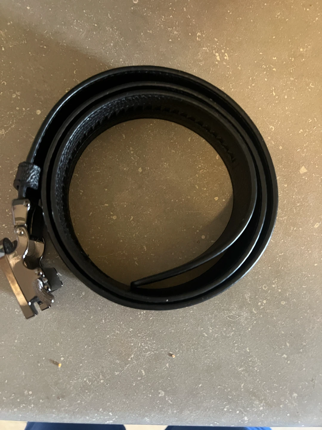 Black B-logo men's belt - photo 3